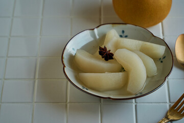 和梨のコンポート｜八角香る秋のデザート