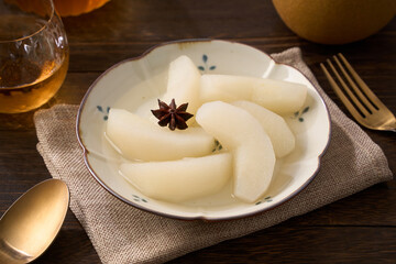 和梨のコンポート｜八角香る秋のデザート