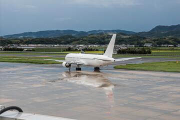 濡れた翼と出雲の空