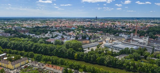 Die schwäbische Bezirkshauptstadt Augsburg von oben, Lechhausen, MAN-Brücke, Lech-Auen