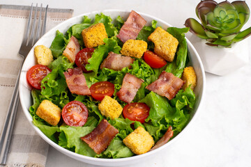 blt salad  top croutons