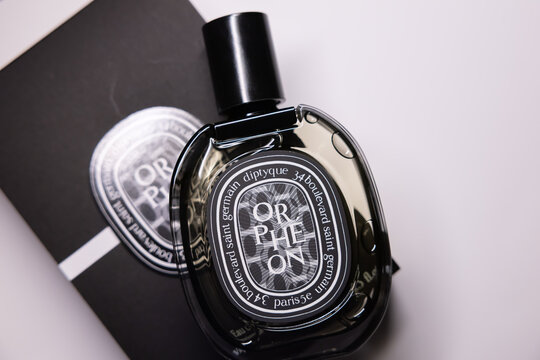 View of Diptyque orpheon Perfume