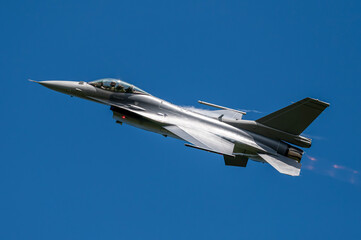 F-16 Fighting Falcon © Tomasz Warszewski