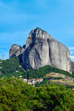 Kalambaka in der Gemeinde Meteora, Thessalien (Griechenland)