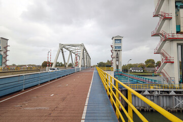 Waterbarrier Hollandsche IJsselkering is closed due to high water level