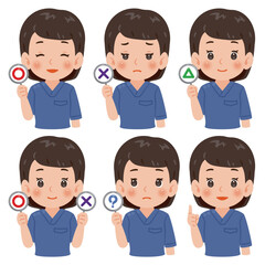 青色のマルとバツなどの札を持った青色のスクラブを着た女性　上半身イラスト／Woman wearing blue scrubs holding various signs such as O and X　upper body illustration