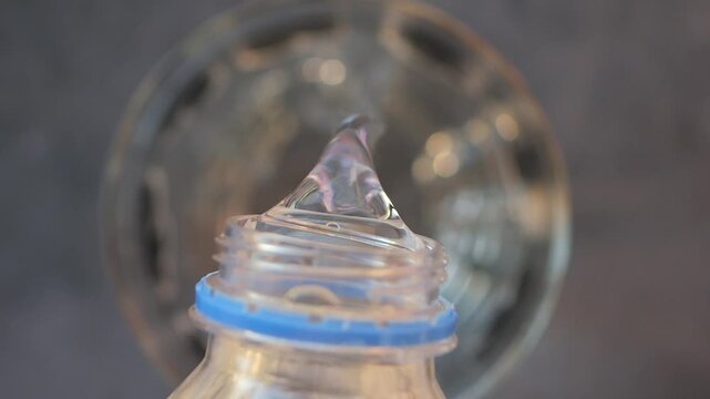 How to easily open a bottle cap without hassle