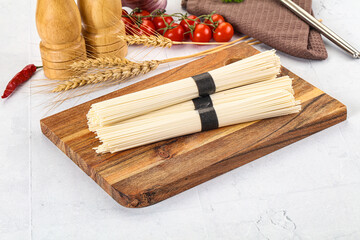 Raw dry white wheat noodles