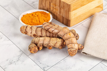 Fresh aroma tumeric roots heap