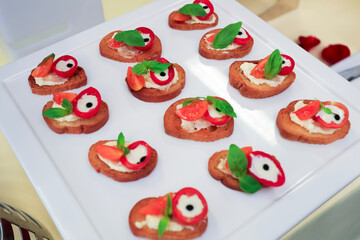 bruschetta with tomato and basil