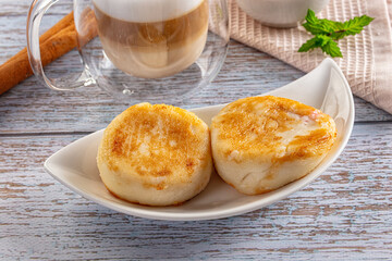 Fried homemade cottage cheese syrniki