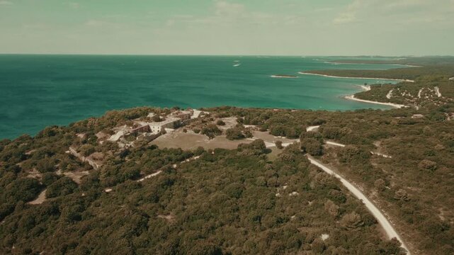 Altes Fort an der kroatischen K&uuml;ste am Meer der Adria