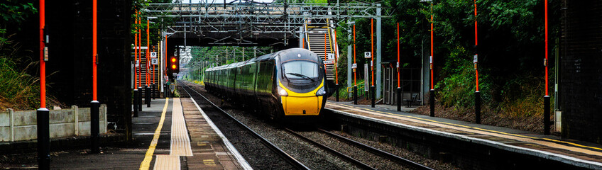 Naklejka premium high speed express train pendalino avanti west coast england uk