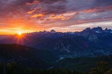 Fototapeta premium Gorgeous twilight casting hues over towering peaks