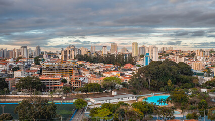 Obraz premium Cloudy day, skyline north part of Sao Paulo, Brazil.