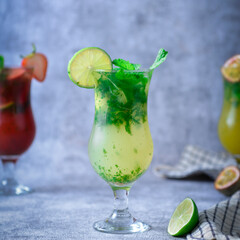 Classic Lime and Mint Mojito Mocktail in a Glass