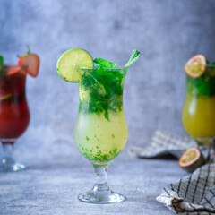 Classic Lime and Mint Mojito Mocktail in a Glass