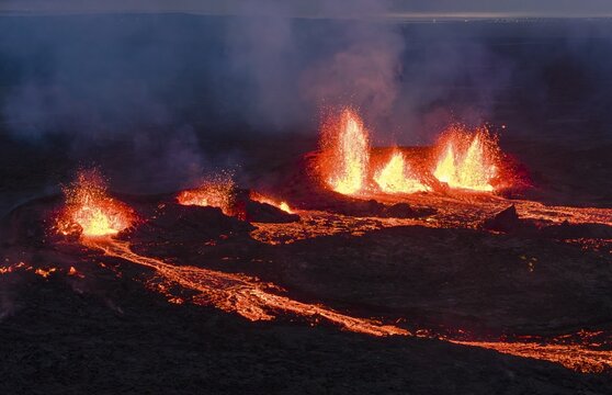Volcanic eruption, Sundhn&uacute;kur crater chain, near Grindavik, Reykjanes Peninsula, Southwest Iceland, Iceland