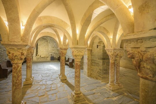 Romanesque columns of the gallery, Prieur&eacute; de Serrabone, Boule-d'Amont, D&eacute;partement Pyr&eacute;n&eacute;es-Oriental, France