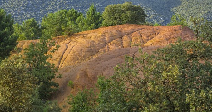Ochre rock Colorado de Rustrel, Rustrel, D&eacute;partement Vaucluse, France