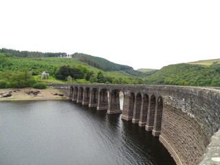 Obraz premium Elan Valley dam, rhyader, powys, wales