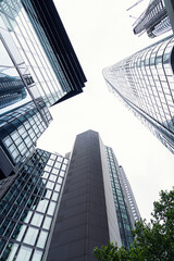 Moderne Geb&auml;ude Sicht nach oben 