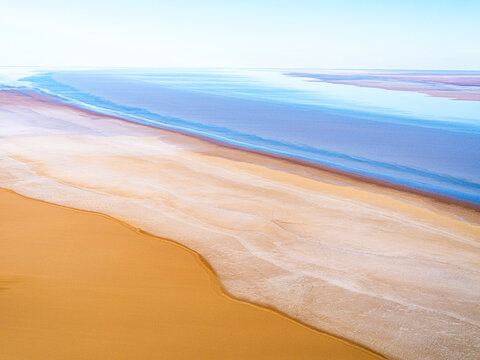 Kati Thanda/Lake Eyre