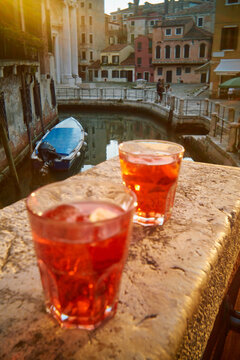 Vacation Aperitivo Beside Historic Canal