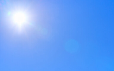 雲の無い青空と太陽