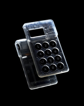 Bitcoin cold storage hardware wallet mirror