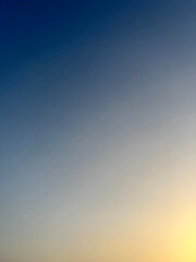 霧の朝焼け。Misty dawn.