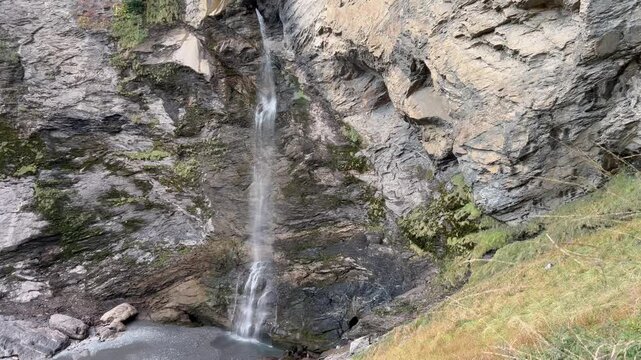 Waterfall Reichenbachfall or Rychenbachfall in the Haslital valley (Willigen, Switzerland) - Wasserfall Reichenbachfall oder Rychenbachfall im Haslital (Willigen, Schweiz)