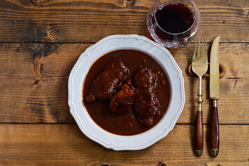 鹿肉のワイン煮