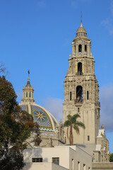 Fototapeta premium The tower and dome on the Museum of Us building at Balboa Park in San Diego, California.
