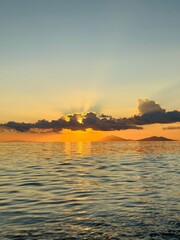 Naklejka premium sunset over the sea