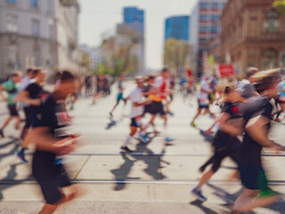 maraton runners in the city