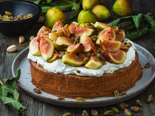 Fig pistachio cake
