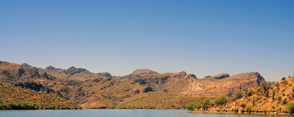 Spring at Saguaro lake in Arizona