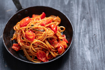 traditional spaghetti in tomato sauce