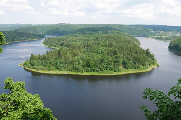 Flussschleife am Heinrichstein an der Saale Bleilochstausee