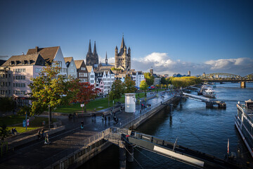 Naklejka premium Rheinuferpromenade in Köln