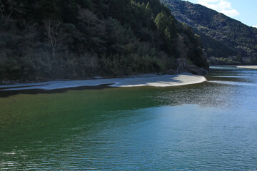 高知県越知町　片岡沈下橋から見た仁淀川