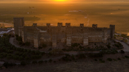 Amanecer en el castillo de Burgalimar, Andalucía