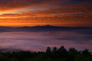 岩手県遠野市　夜明けの風景