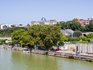Kura River, Tbilisi © Stock Photos 2000