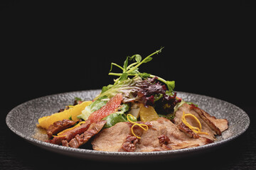 Duck breast salad citrus mix