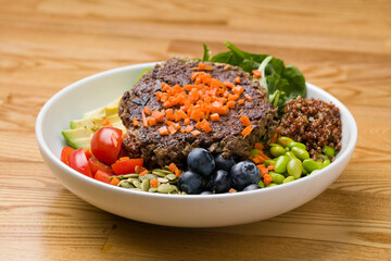 Low-carb burger bowl