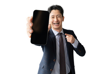 スマートフォンの画面を見せる男性ビジネスマン（背景透過PNG）