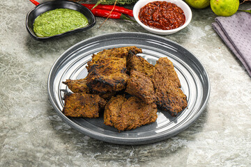 Grilled beef barbecue with spises