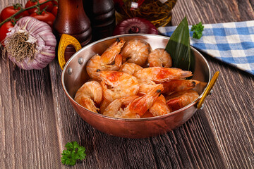 Steamed red prawn with spices